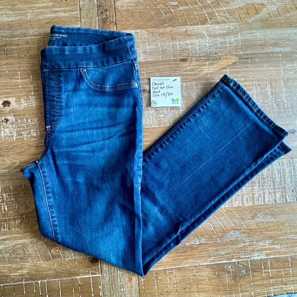 Chico's Pull-On Slim Boot Jeans in Dark Blue, Size 1R (size 8)